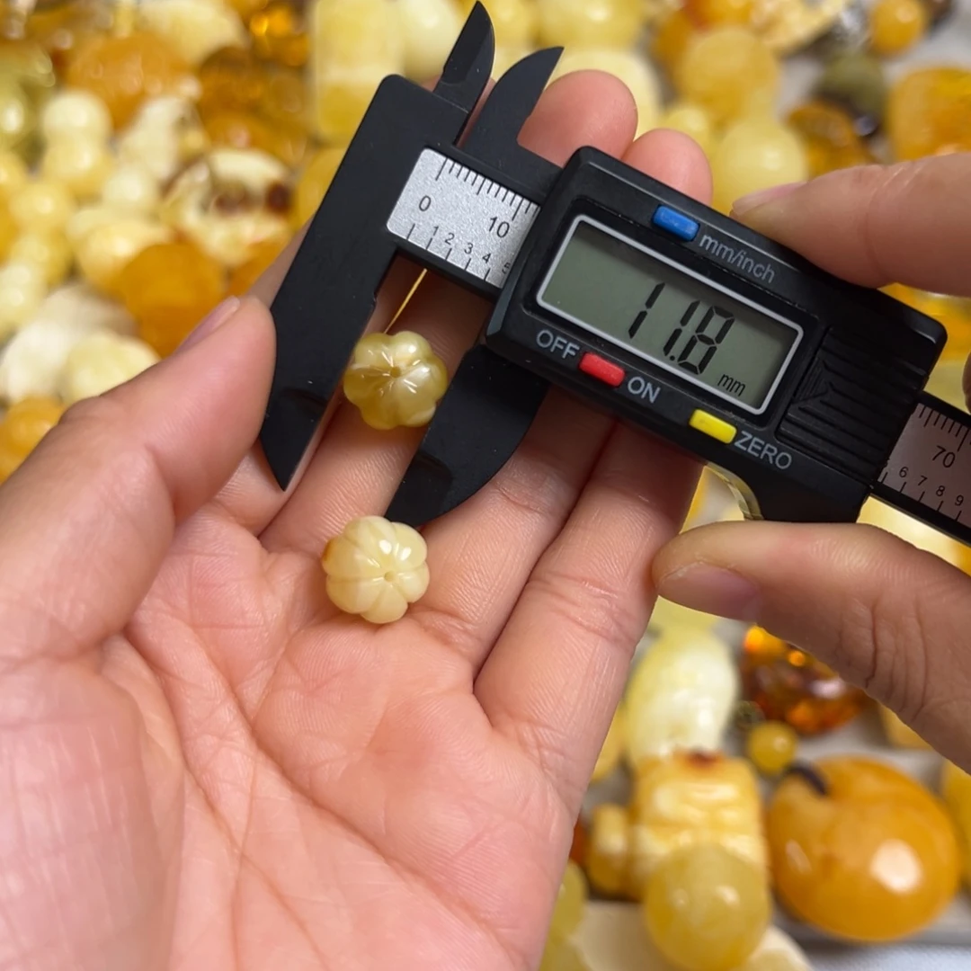 蜜蜡未镶嵌裸石蜜蜡