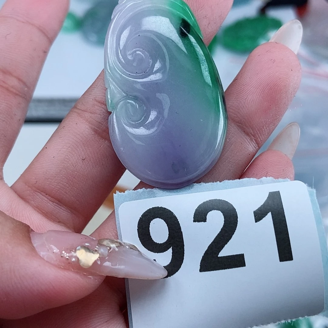 翡翠颈饰未镶嵌吊坠