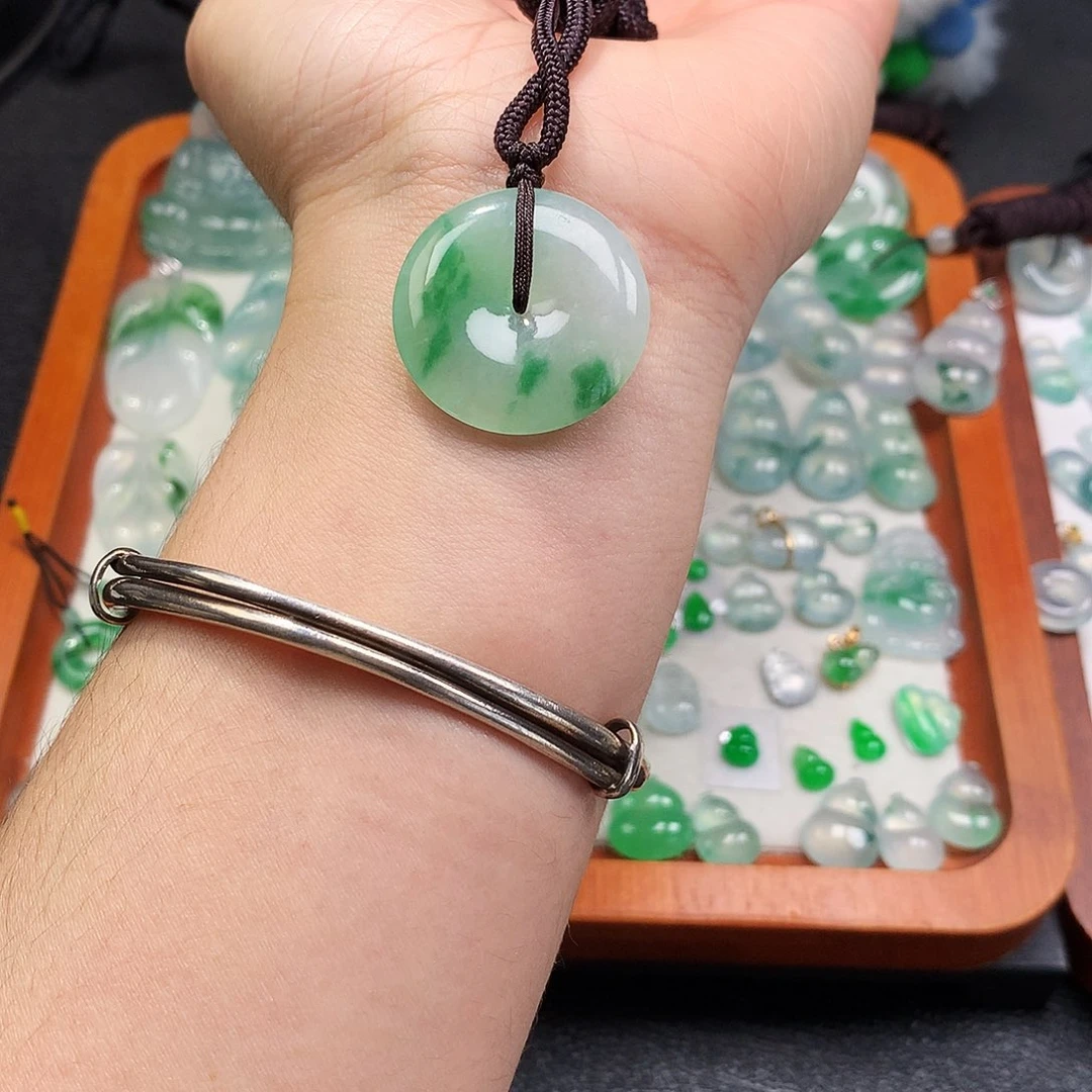 吊坠(不含链)未镶嵌翡翠平安扣