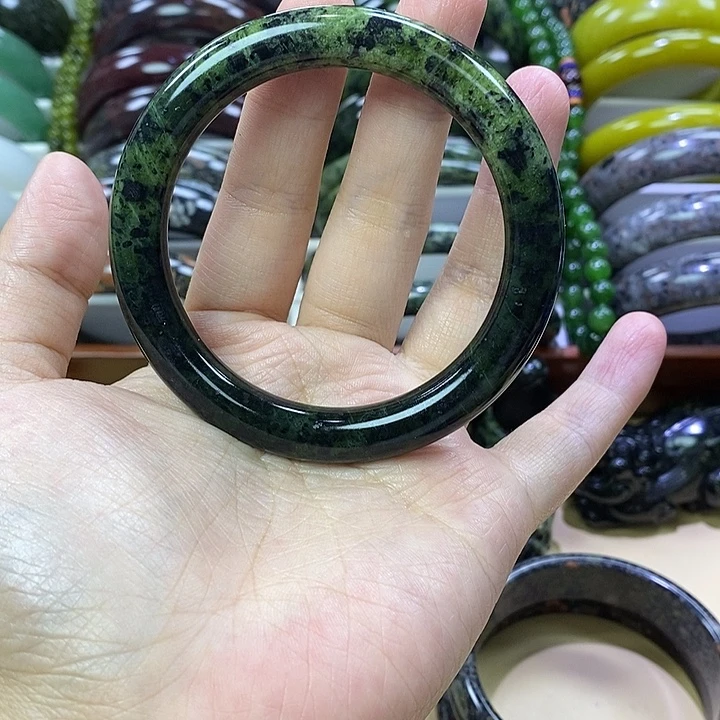 未镶嵌蛇纹石玉手镯3号