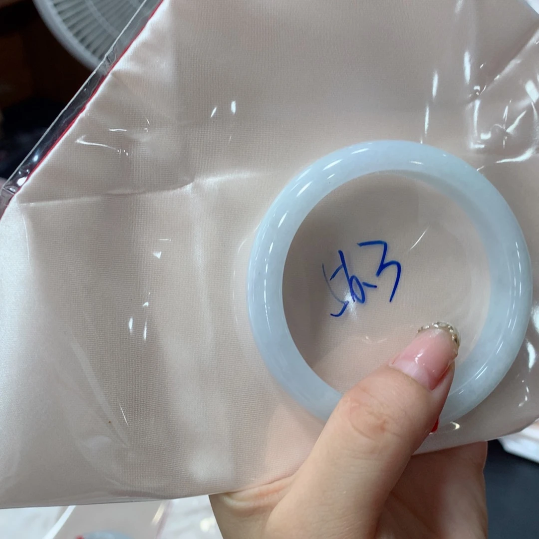 翡翠手镯未镶嵌买断