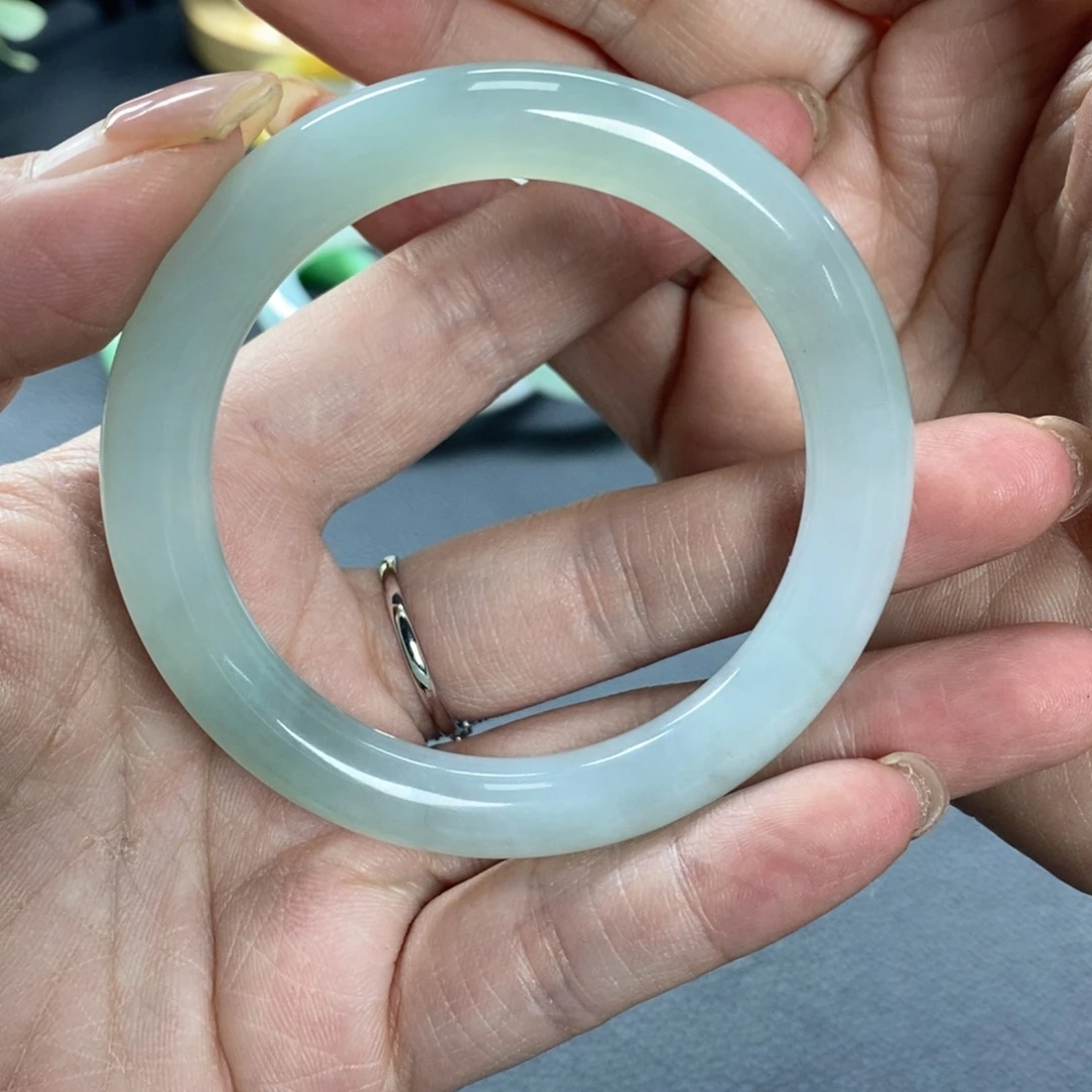 翡翠未镶嵌手镯天然翡翠手镯圆条51