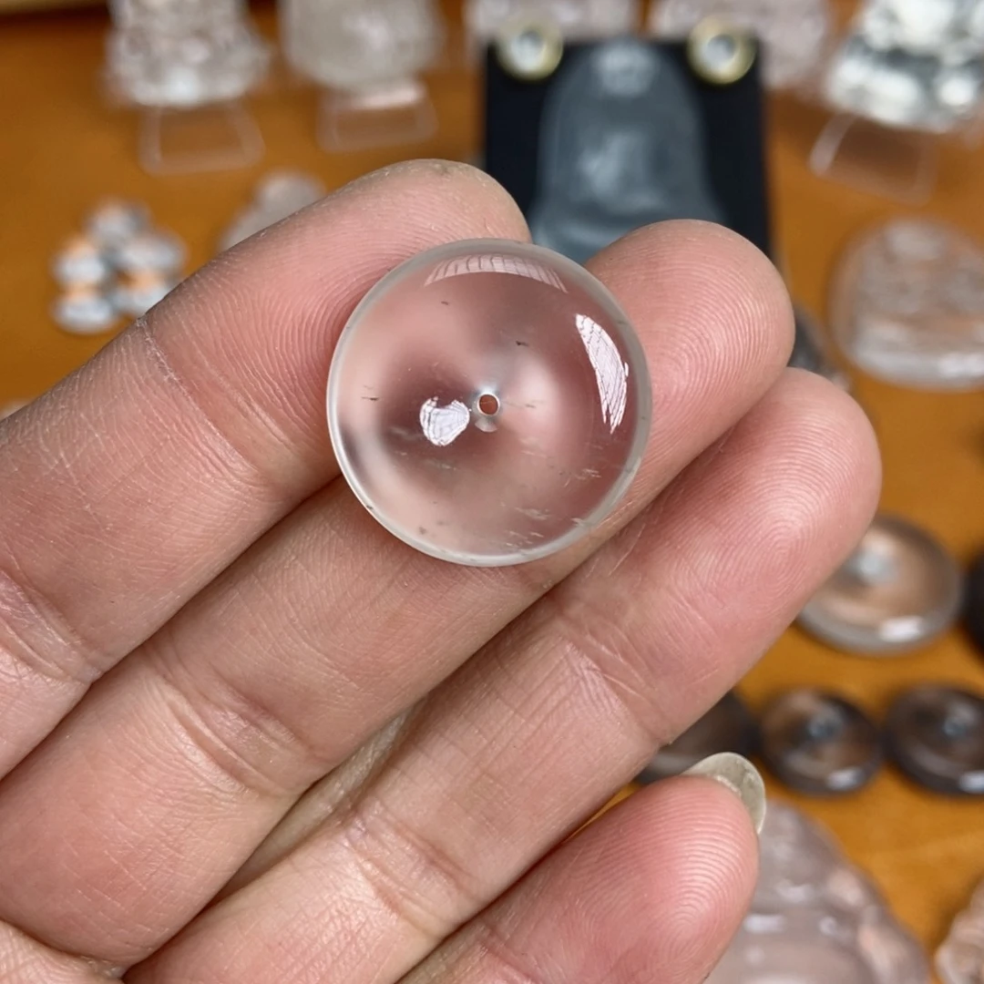 石英质玉吊坠未镶嵌