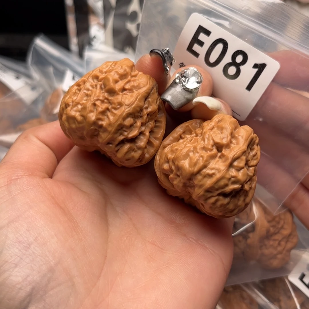 文玩核桃把件肚44边40