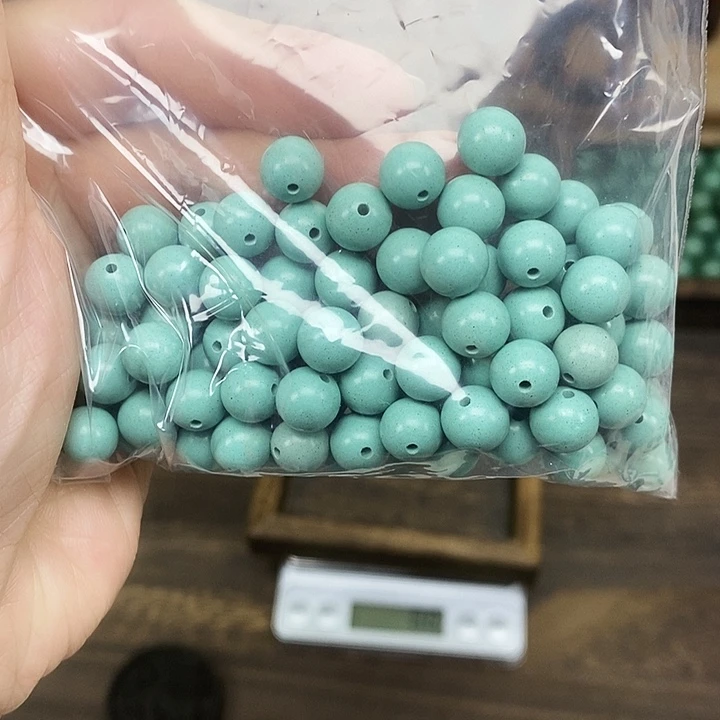 胖***m青珠纳瑞0.8到手40克打底微瑕