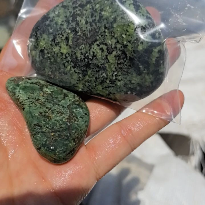 石材h****n藏玉药王石原石手把件一个送一个茶石