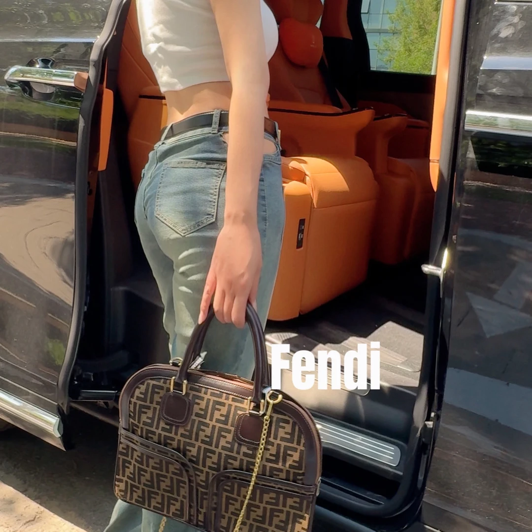 修复品617934/FENDI/芬迪贝壳公文托特包