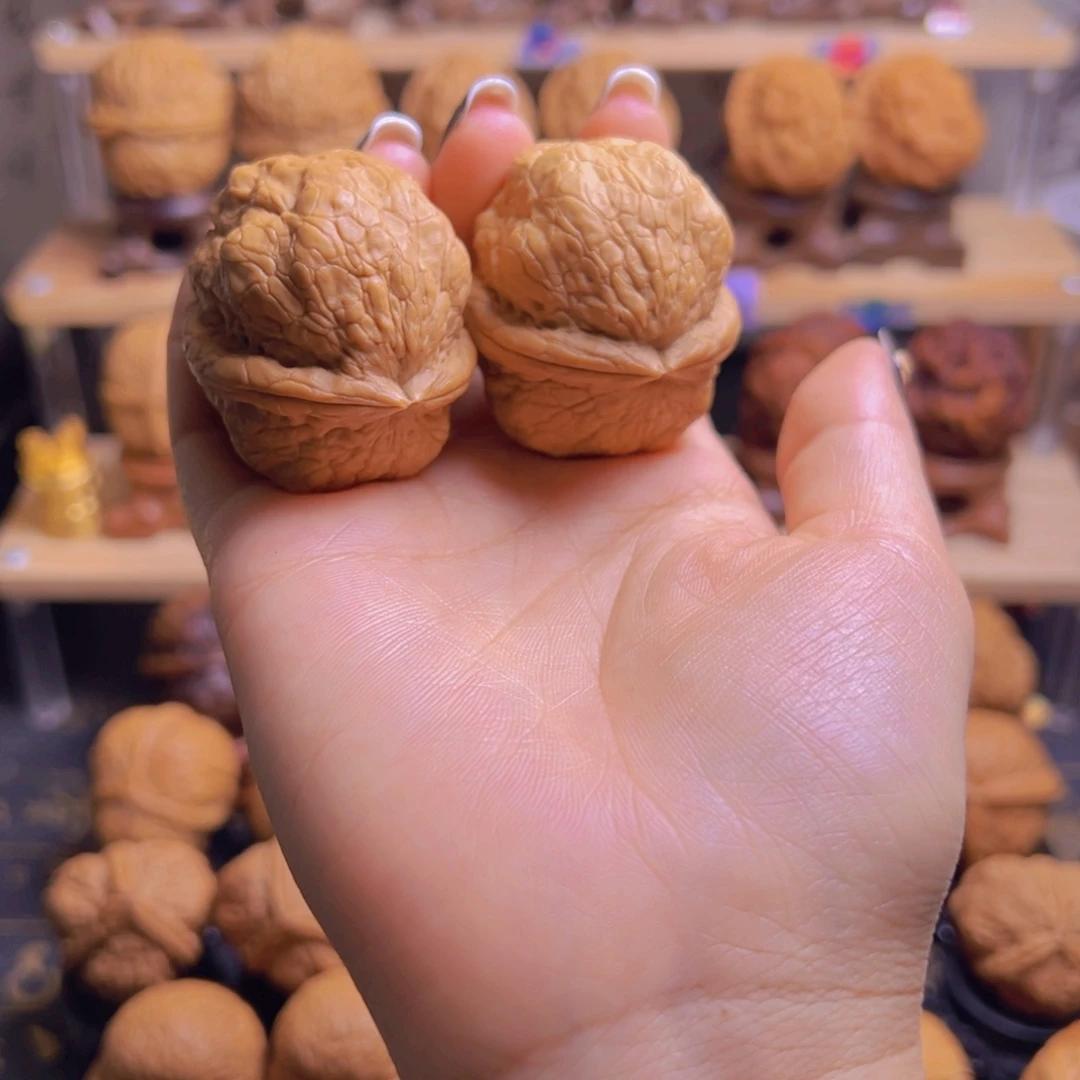 桃核把件香炉疙瘩包H18、42……