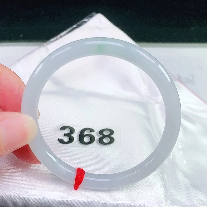 翡翠未镶嵌手镯（圆镯）368