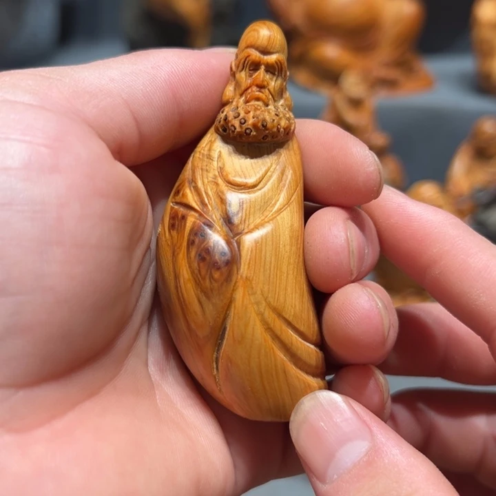 柏木（崖柏）点点关注
