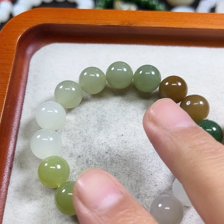 和田玉未镶嵌手链