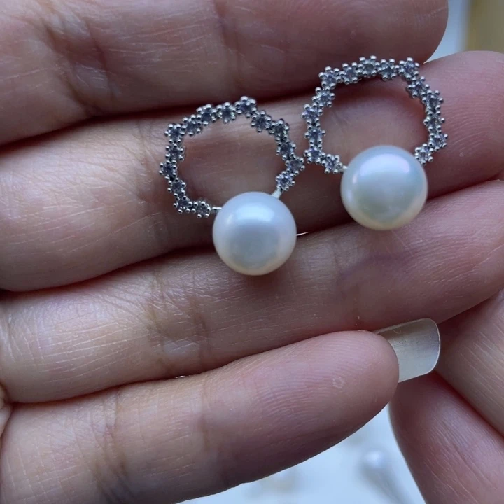 银S925镶嵌耳饰淡水珍珠