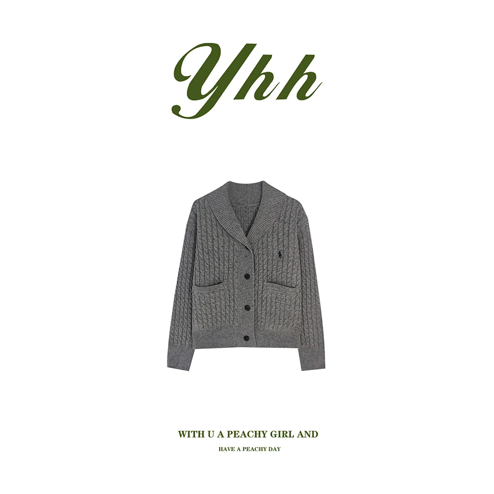 【余欢欢】冬季时尚百搭休闲小翻V领小马刺绣针织衫-YHW51313