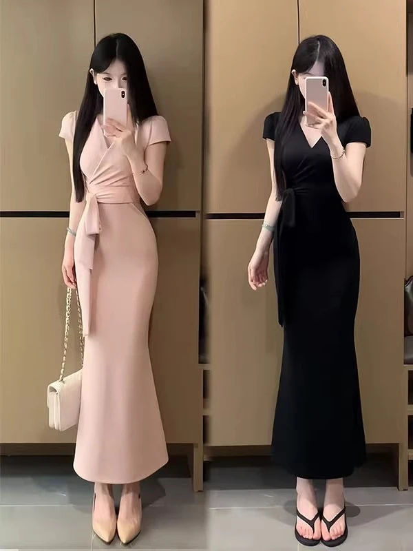 纯欲风性感V领包臀连衣裙女夏季新款时尚气质设计感绑带修身长裙