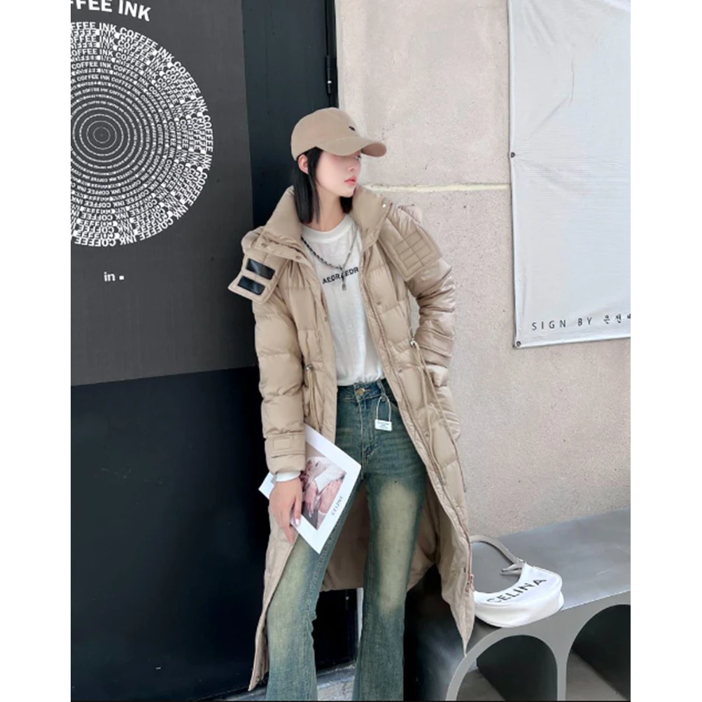 【珀嫚服饰】24-360-A118长款过膝羽绒服通勤抽绳收腰加厚保暖外套