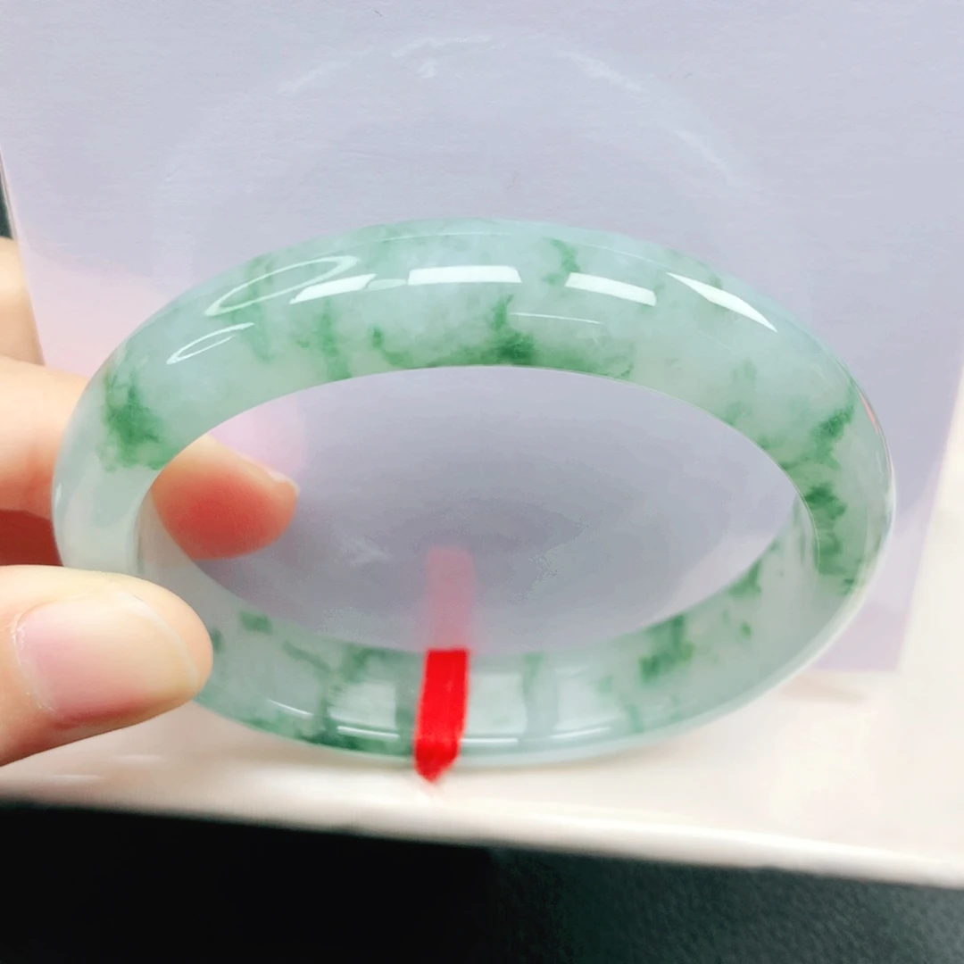 翡翠未镶嵌手镯53圈贵妃