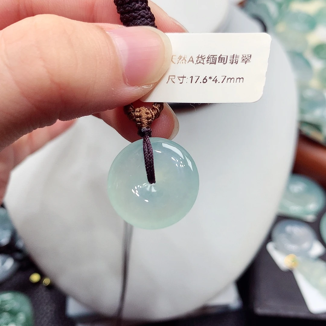 翡翠未镶嵌颈饰编号30，17.6/4.7