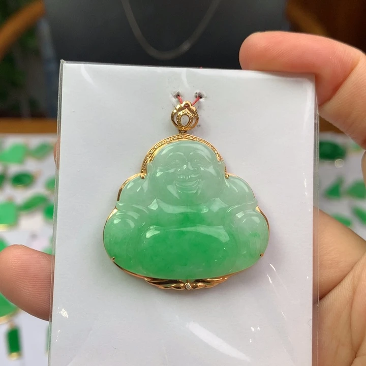 翡翠18K金镶嵌颈饰翡翠吊坠