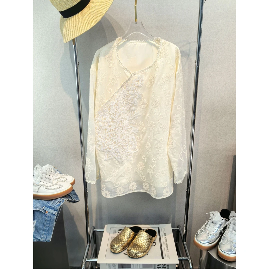 萝茜妮嫚春款上新时尚中国风刺绣圆领蕾丝衫重工复古气质拼接小衫