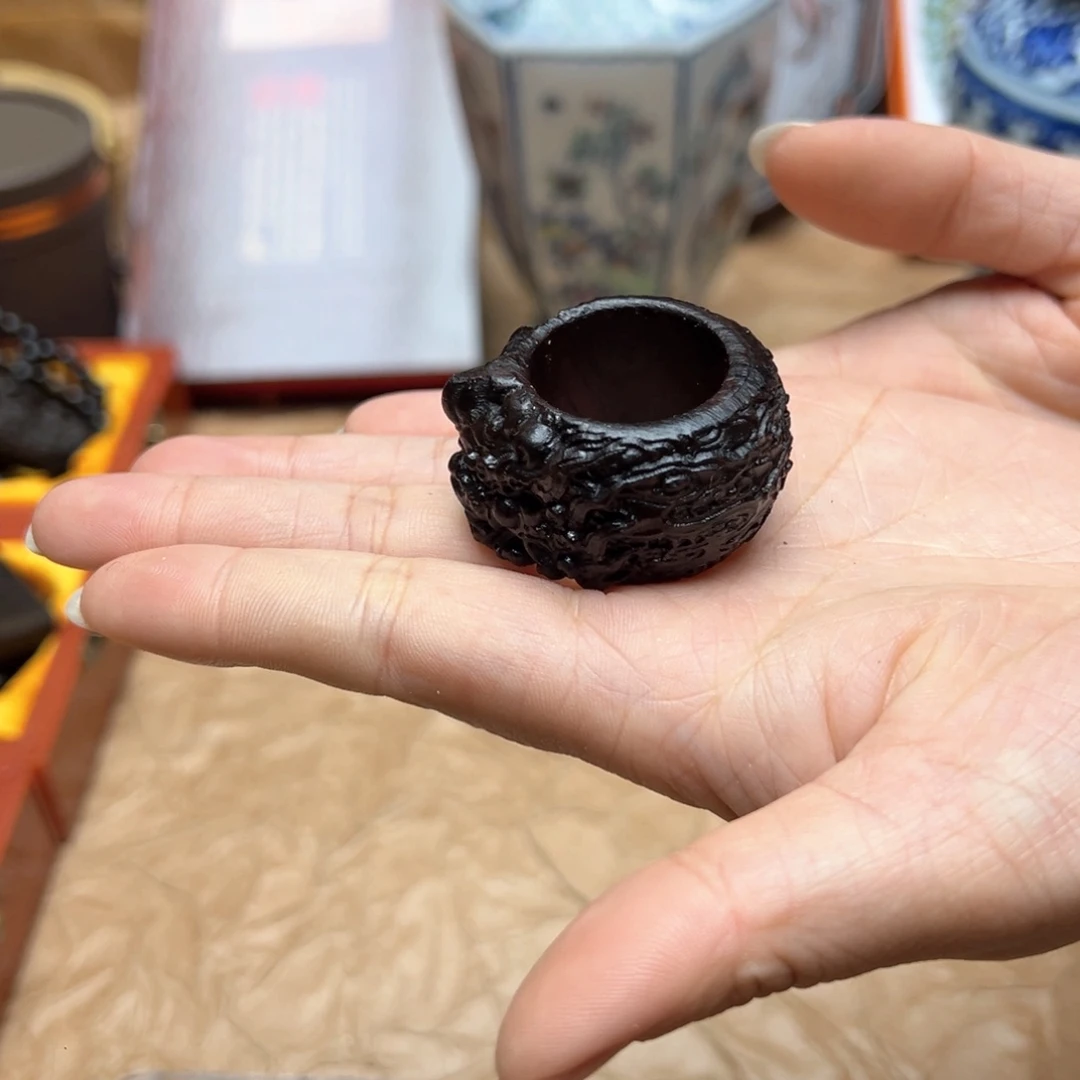 大叶紫檀（黑酸枝木类）