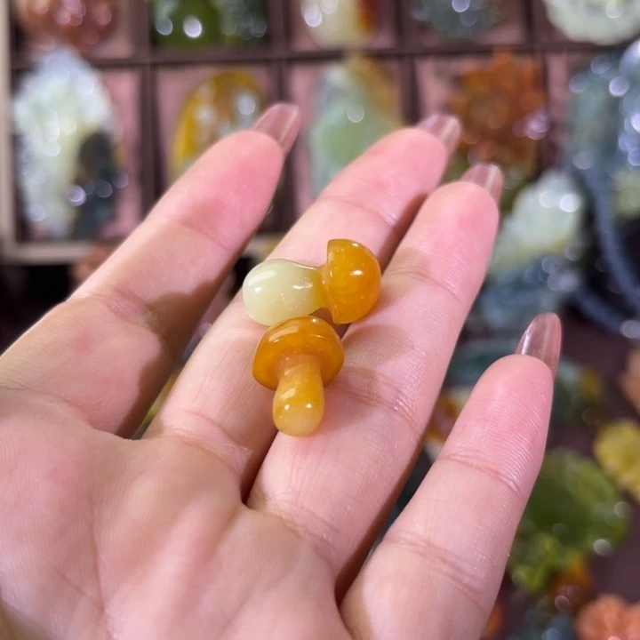 未镶嵌蛇纹石玉颈饰田*