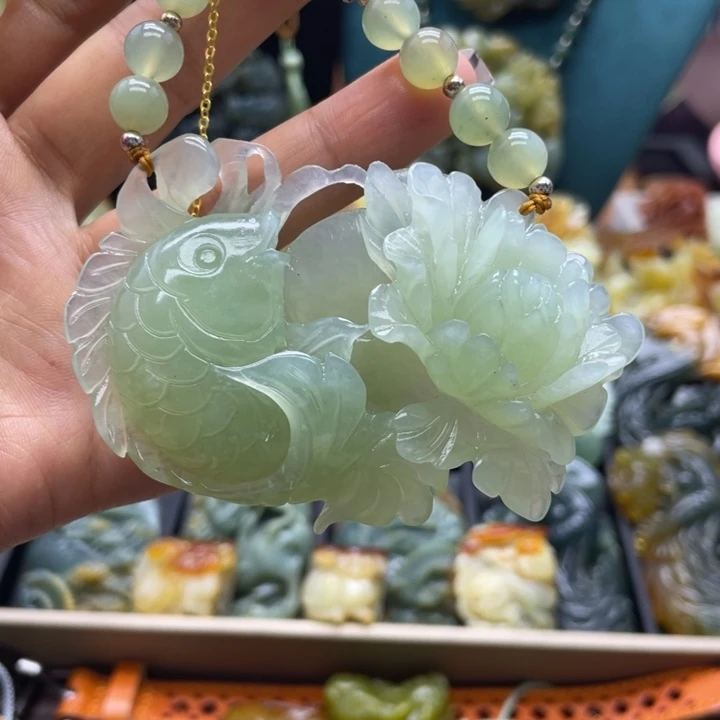 蛇纹石玉未镶嵌挂件