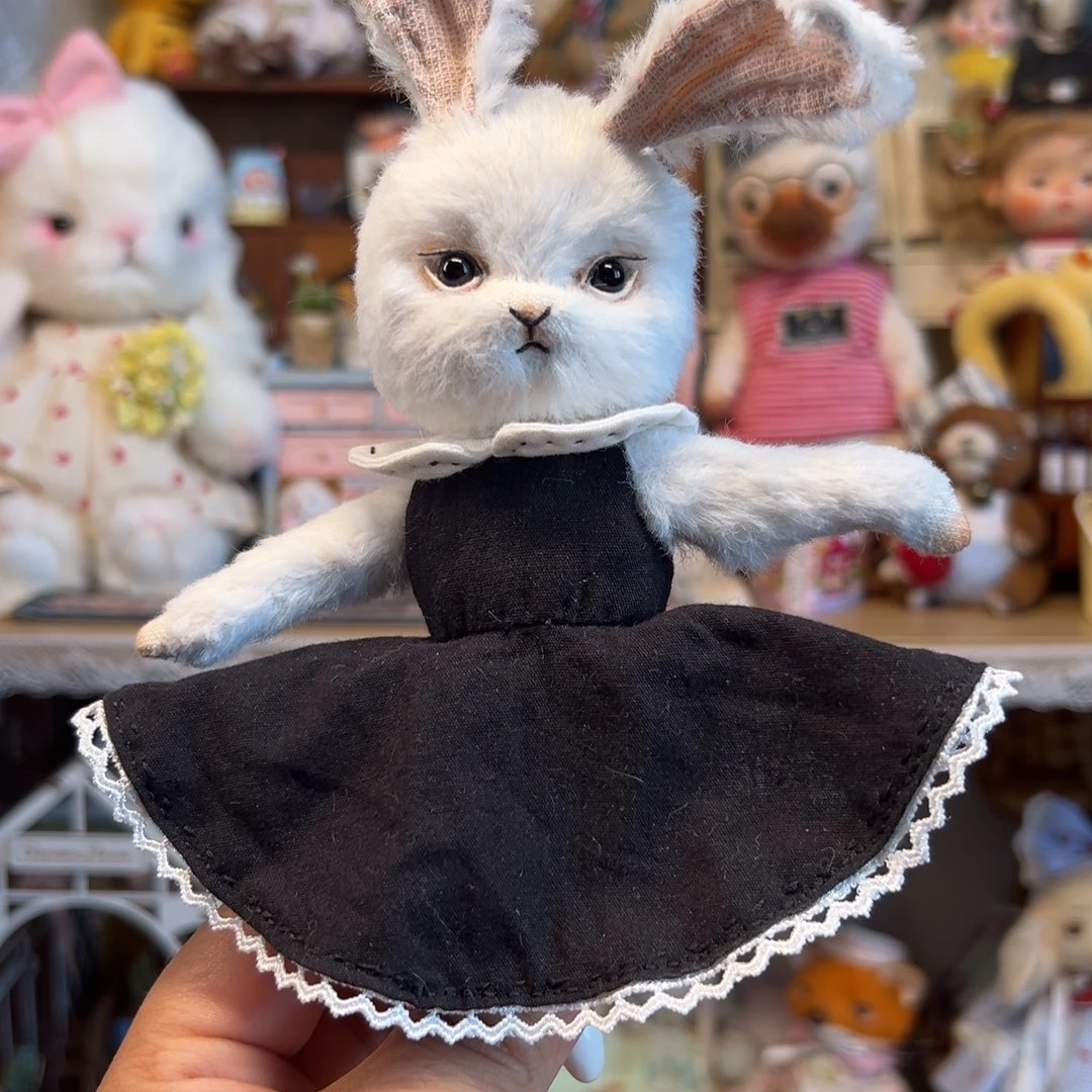 布艺五关节芭蕾小白兔