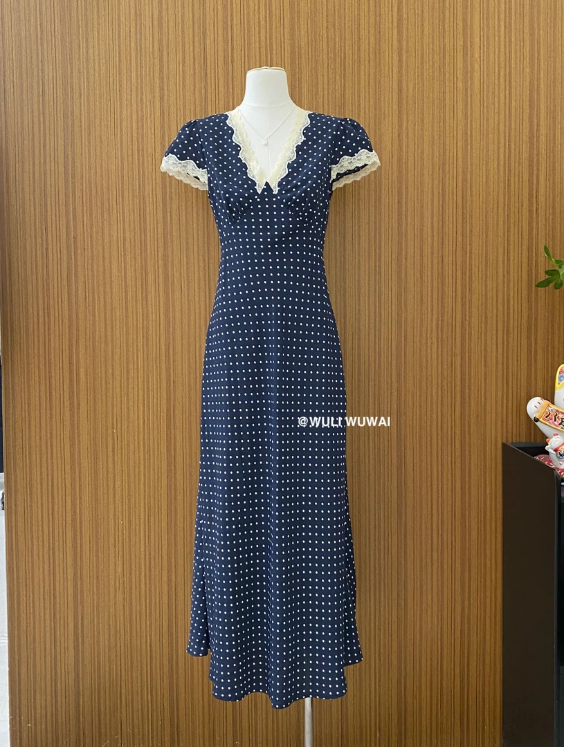 鑫燃KIKI 时尚设计感蕾丝花边波点连衣裙 11000 WU