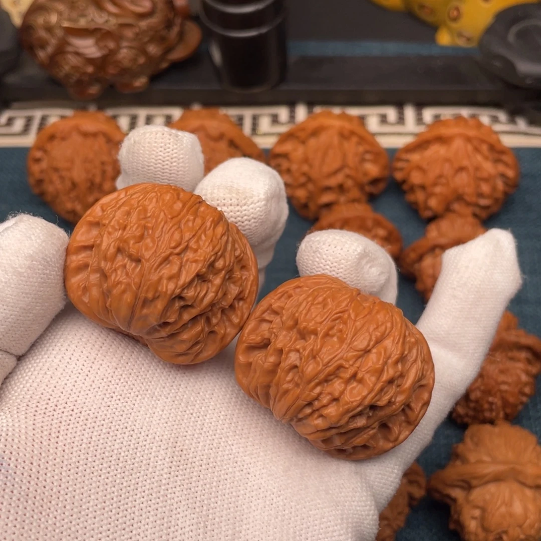 文玩核桃把件39红皮老树正磨