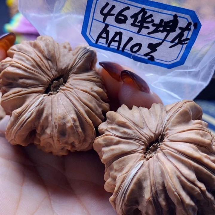 哈***啊文玩核桃吊坠楼王