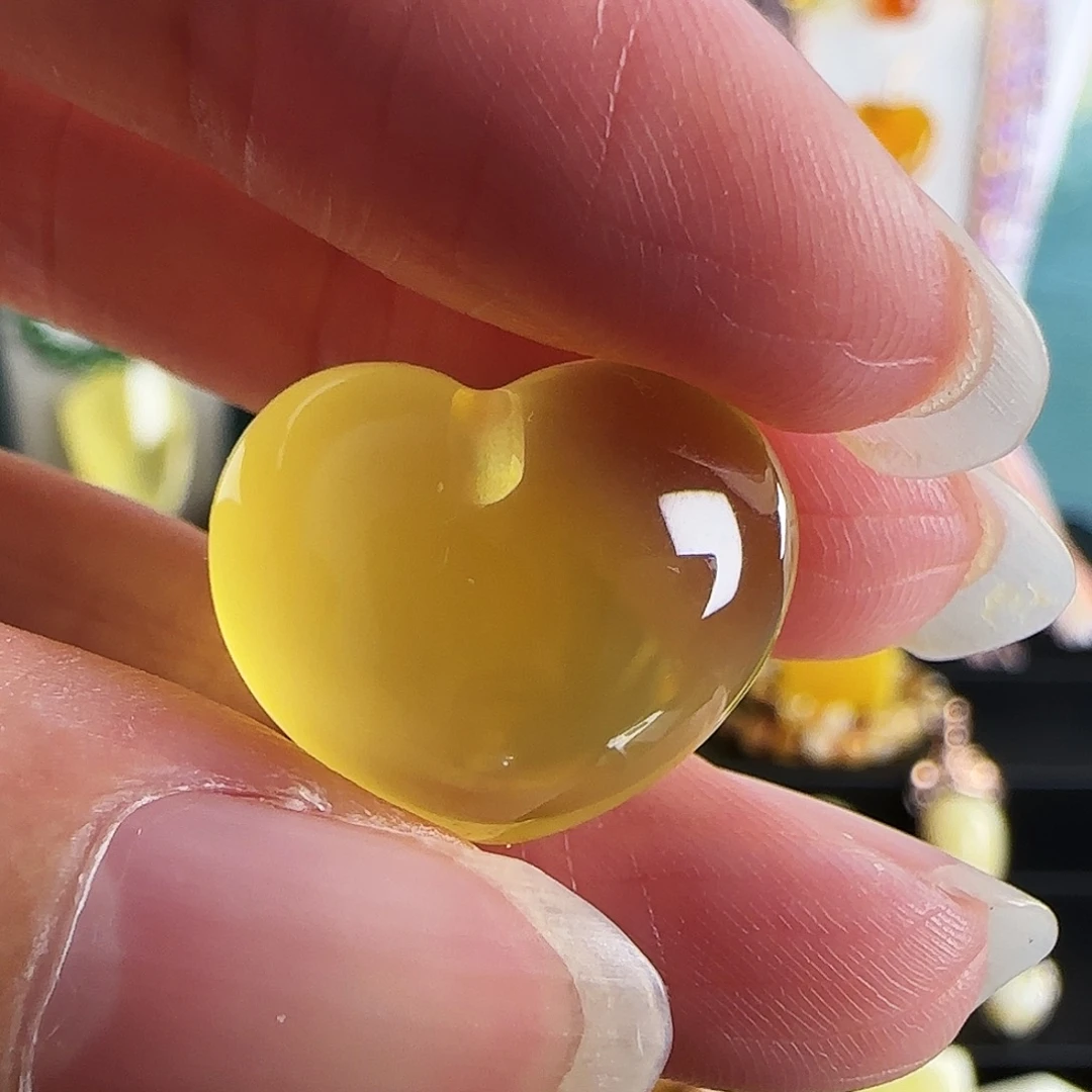 蜜蜡未镶嵌颈饰琥珀爱心