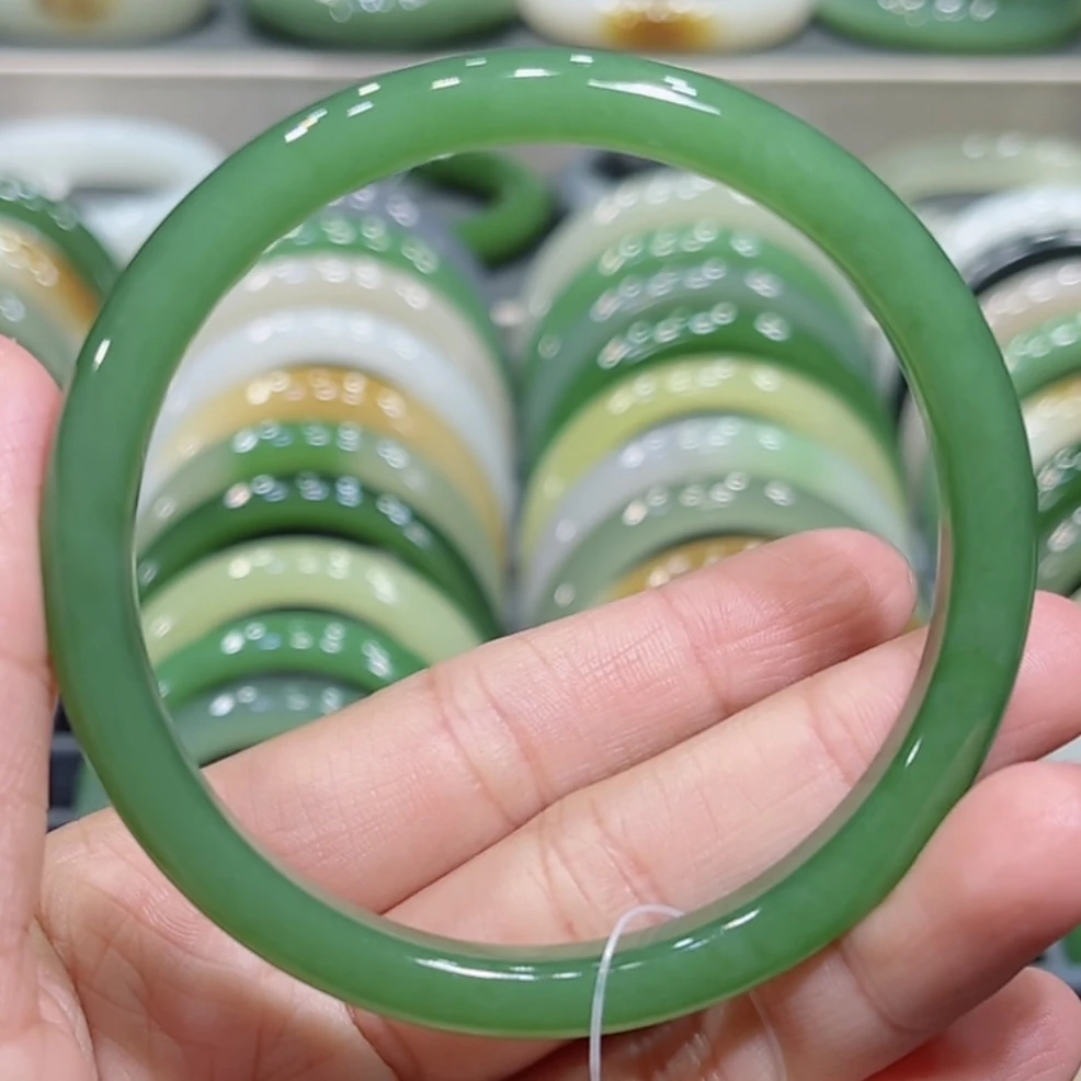 和田玉俄料碧玉阳绿手镯58-59圈口（美人条）