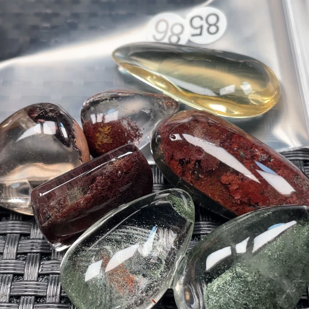 【闪购商品】颈饰未镶嵌水晶n*r