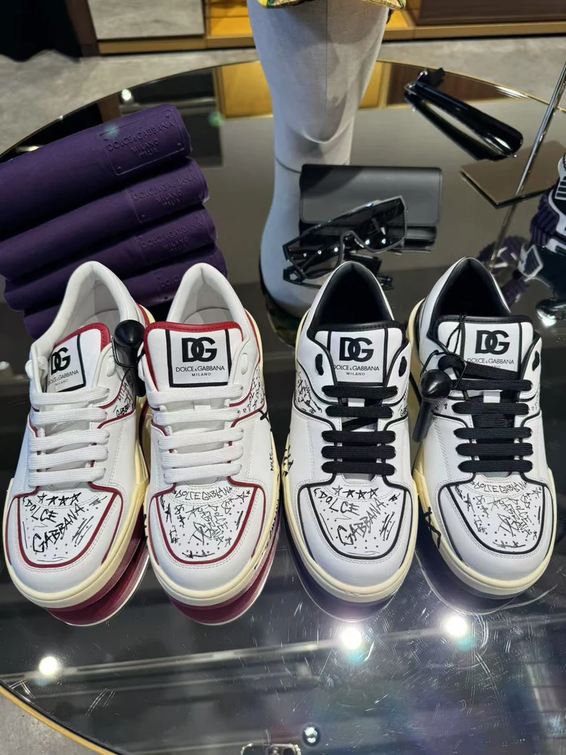 （可可在米兰）D…G折扣款 罗马板鞋手绘涂鸦-红色，黑色