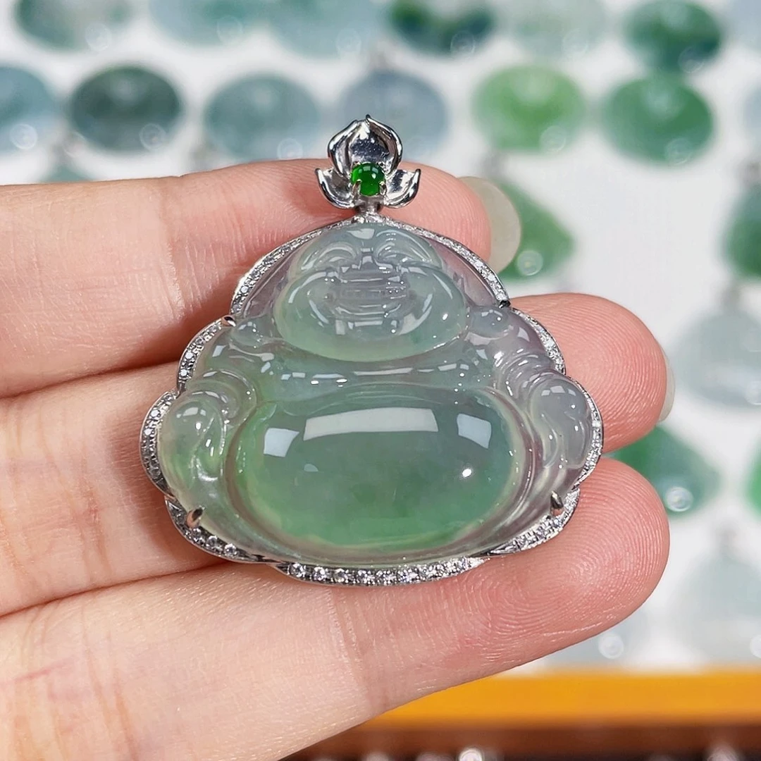 颈饰18K金镶嵌翡翠吊坠