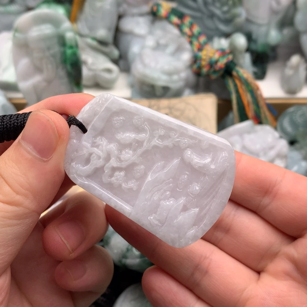 吊坠(不含链)未镶嵌翡翠