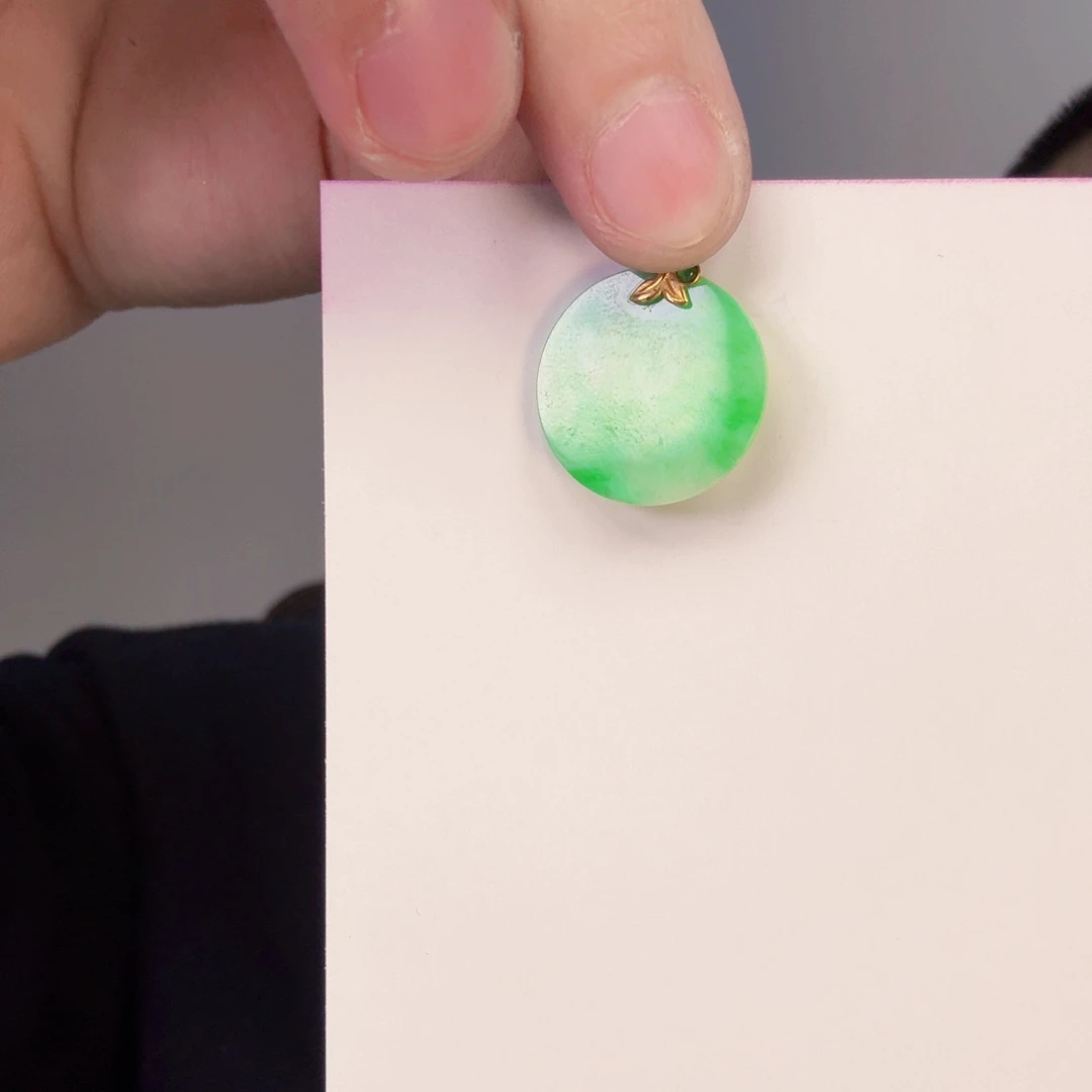 翡翠颈饰18K金镶嵌一件