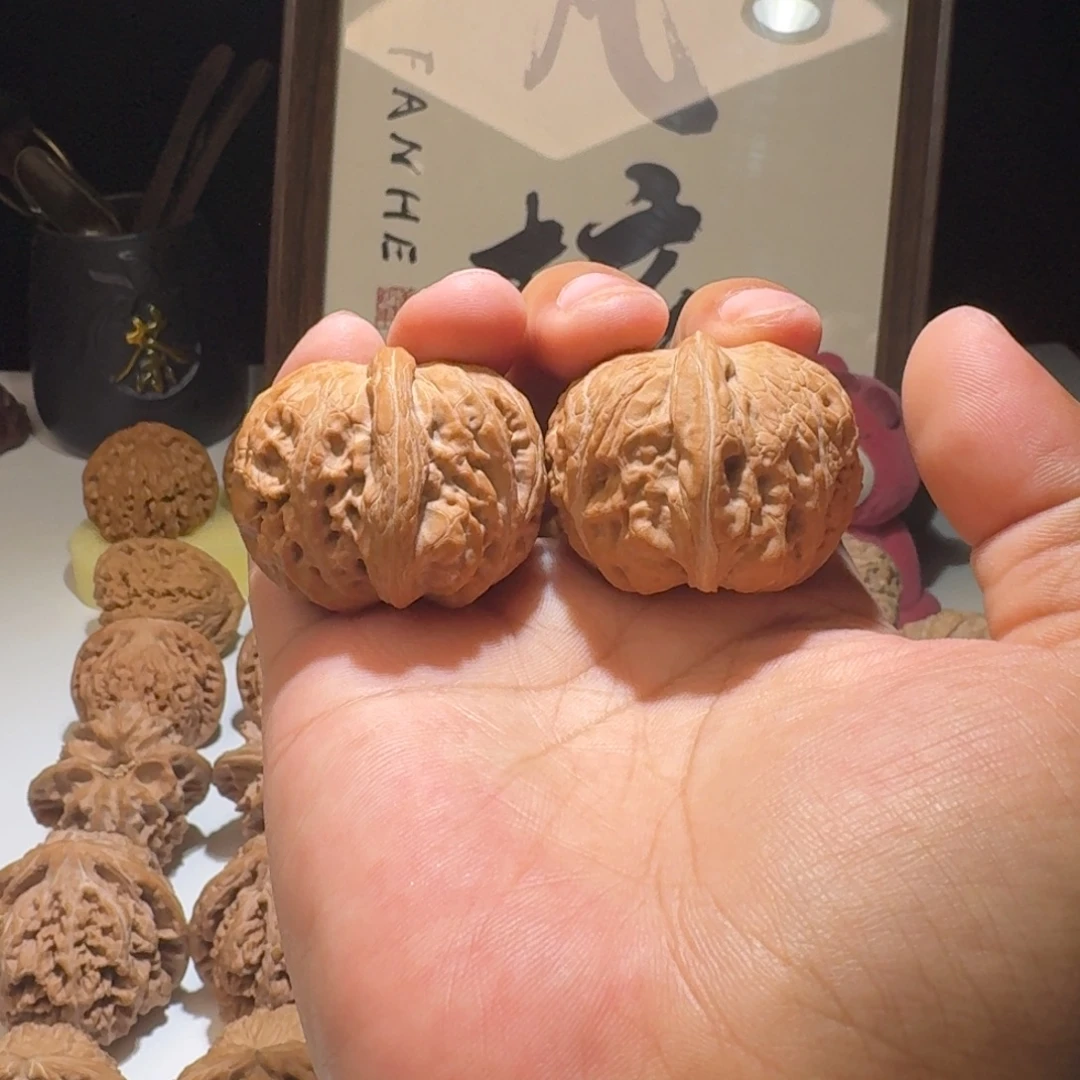 文玩核桃吊坠40尺寸苹果园