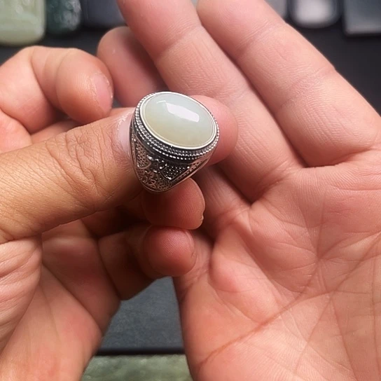 和田玉戒指未镶嵌