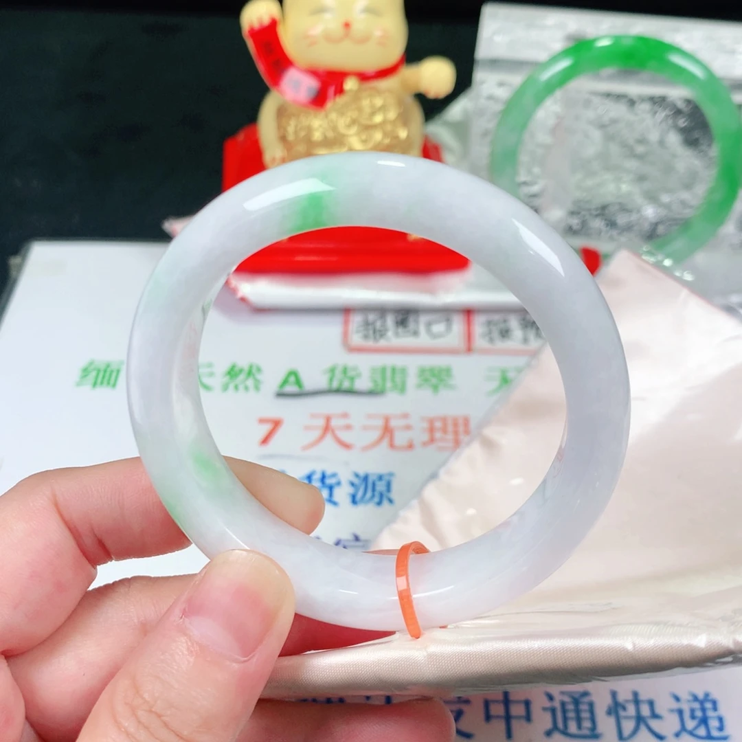 翡翠手镯未镶嵌1040