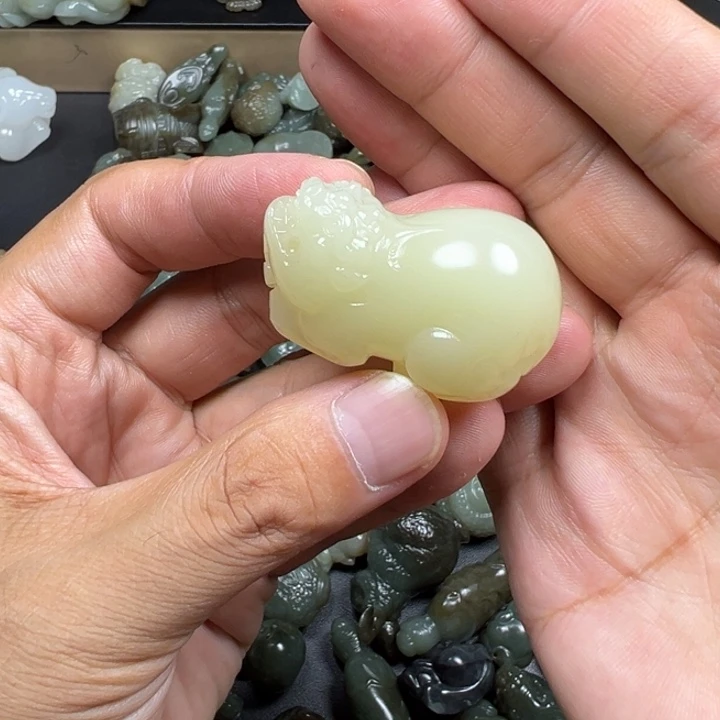 厚***德天然玉石未镶嵌精品