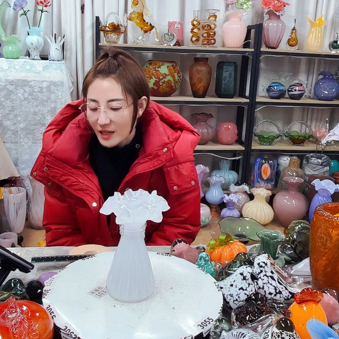 舞蹈裙白家悦琉璃工艺品不完美