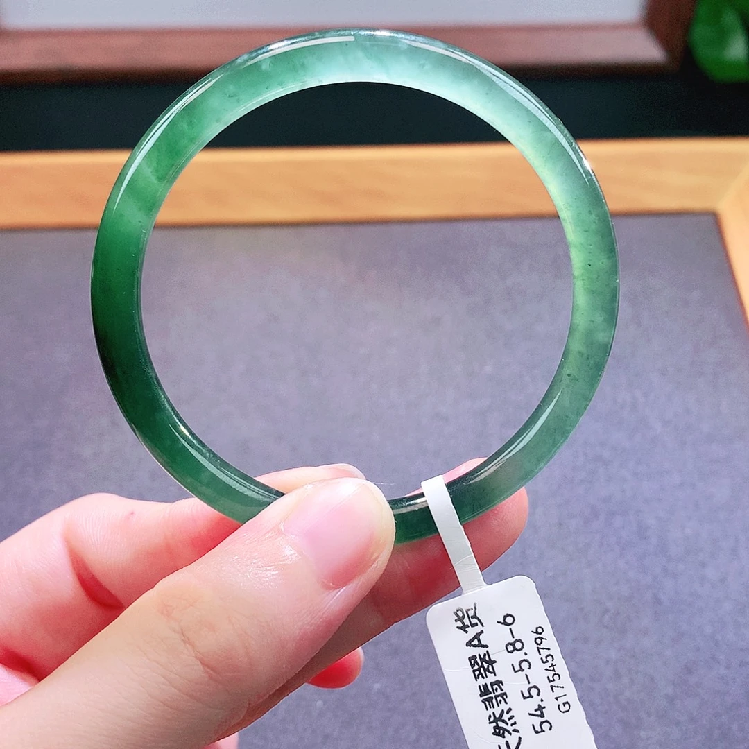 未镶嵌手镯翡翠天然翡翠
