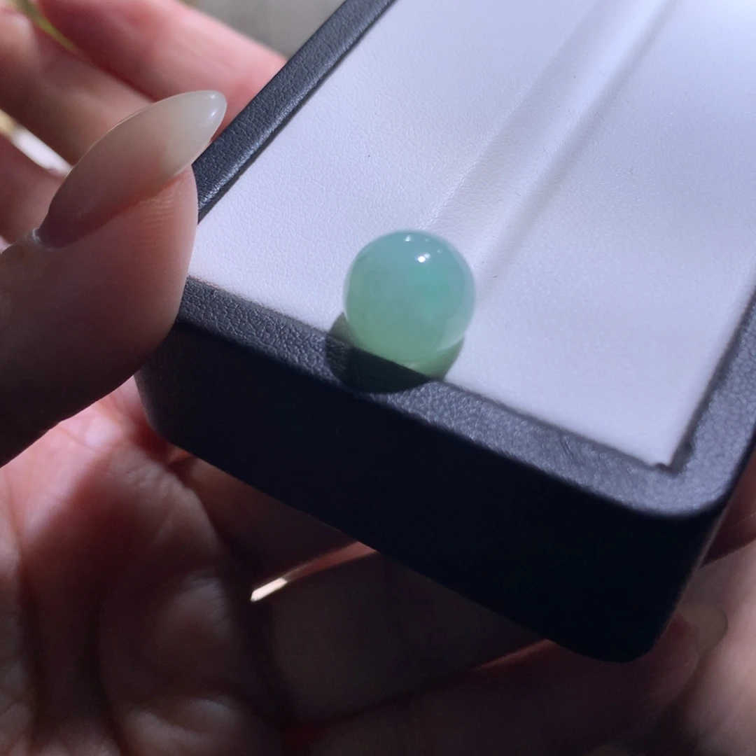 翡翠散珠特价果绿卡11.9