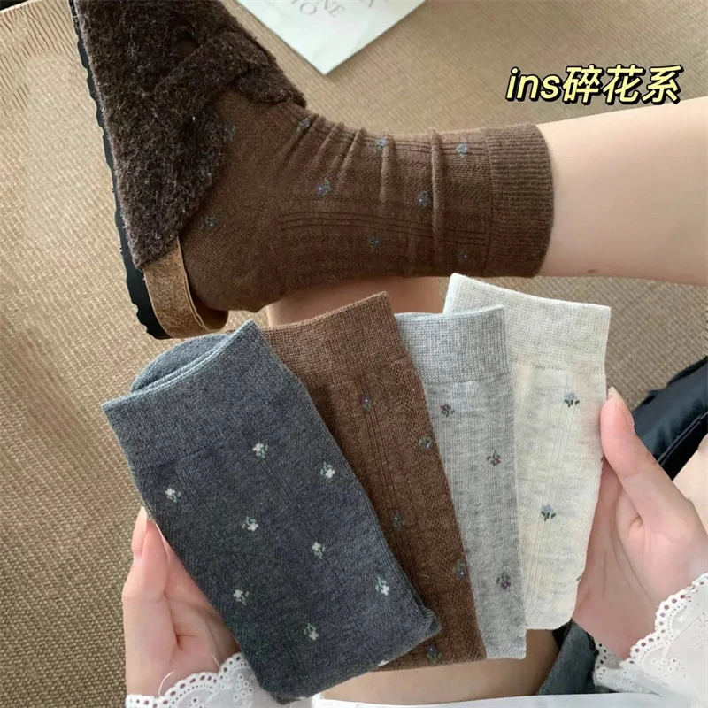 秋冬新款学院风复古小碎花袜子女中筒袜ins风潮百搭堆堆袜子