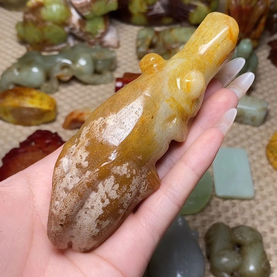 未镶嵌蛇纹石玉颈饰