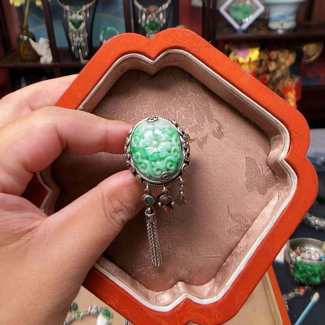 定制翡翠未镶嵌戒指