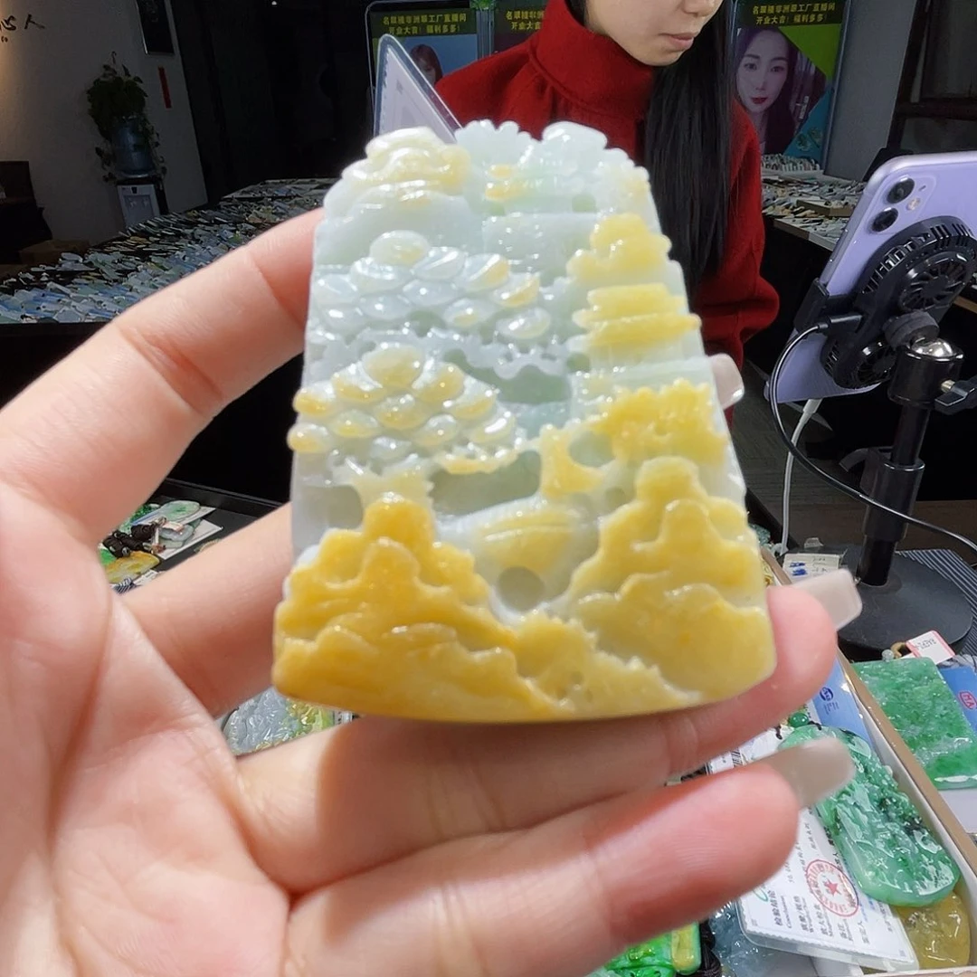 颈饰未镶嵌翡翠一