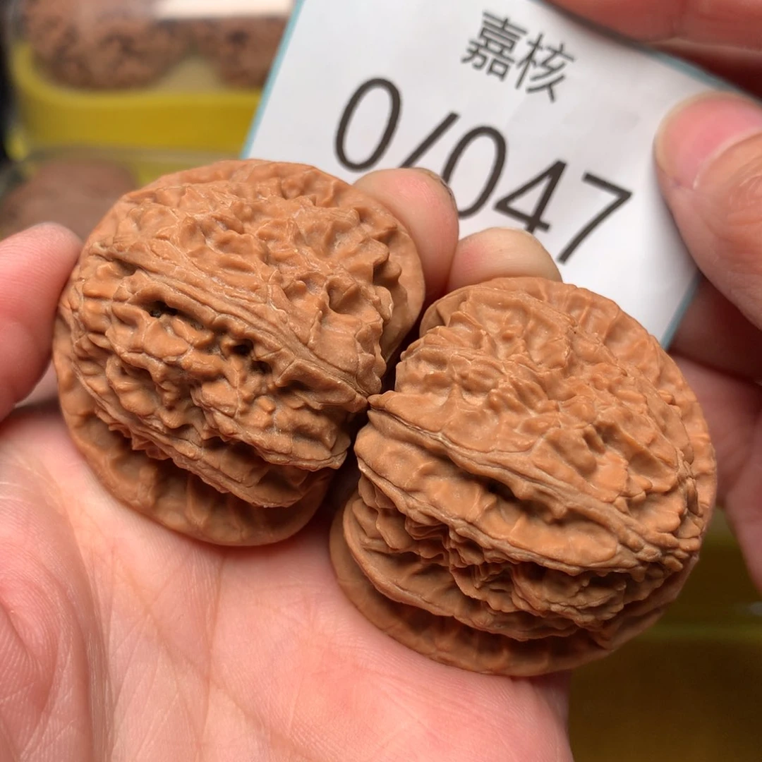 文玩核桃把件红皮球白41