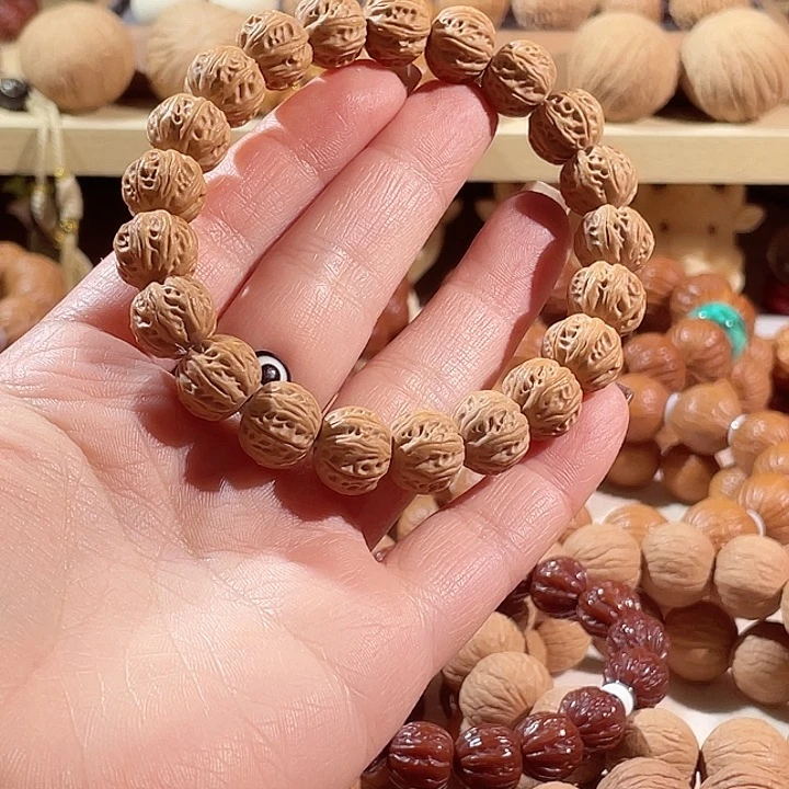 汐***仔手串猴头核桃京八稜